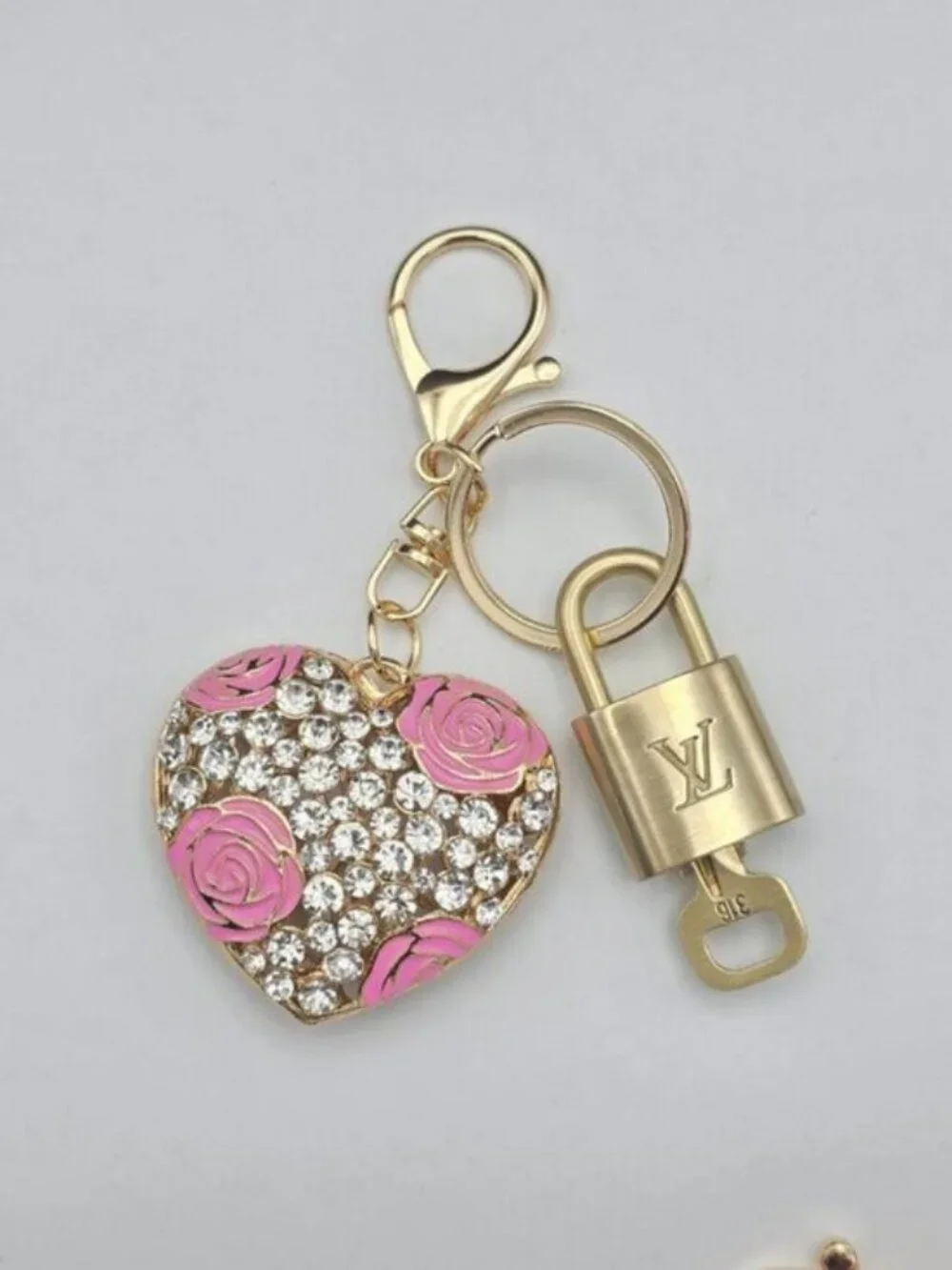 Authentic LV Louis Vuitton Gold Lock & Key 🔑 Unbranded Heart Keychain Charm
